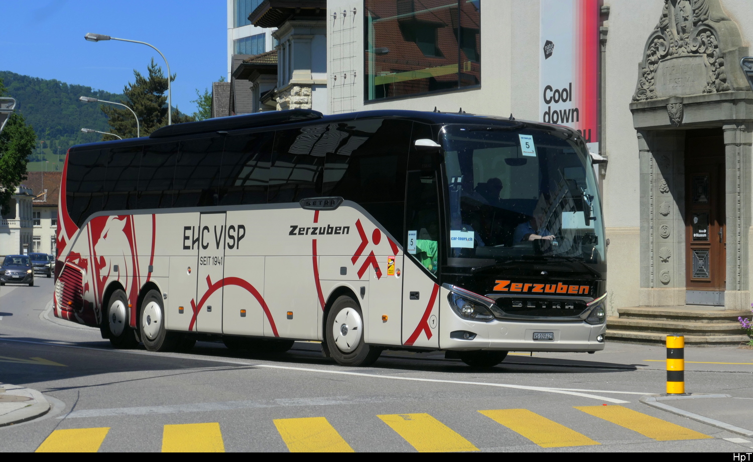 Zerzuben - Reisecar Setra S 516 HD unterwegs in Aarau am 23.05.2026