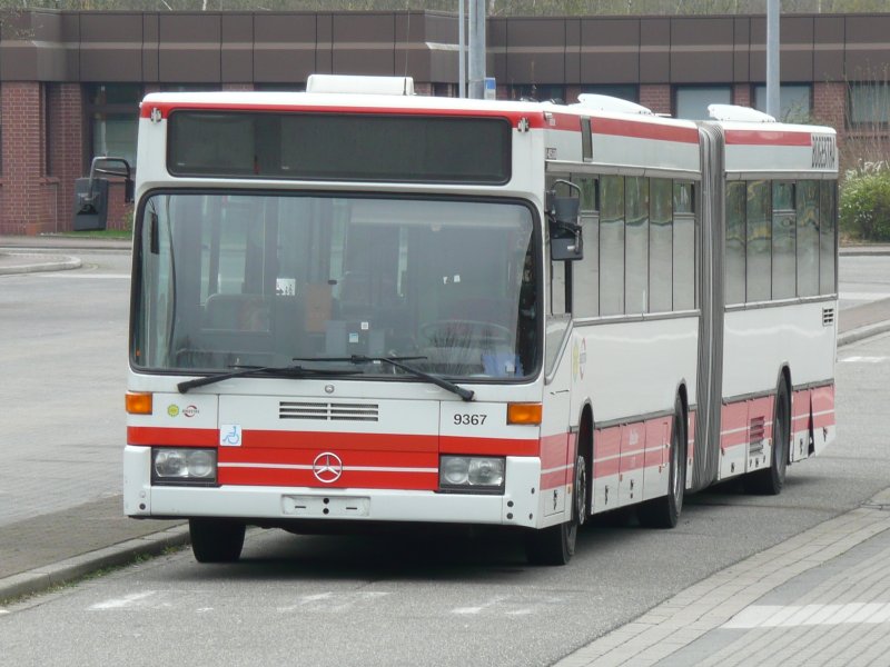 04.04.08,MB der BOGESTRA in Gelsenkirchen-ckendorf.Der genaue MB-Fahrzeugtyp ist mir nicht bekannt.