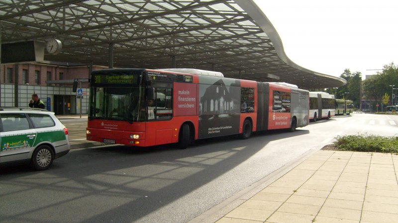 08.08.07,MAN der HCR Nr.77,Busbahnhof Herne Hbf,Werbung fr die Sparkasse Herne.