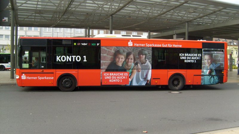 08.08.07,NEOPLAN der HCR Nr.40,Busbahnhof Herne Hbf,Werbung fr die Sparkasse Herne.