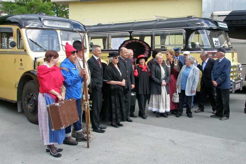 100 Jahre Postbus Osterreich, Festgelande Postgarage Schuttdorf, Zell am See, 18 - 20 mei 2007.

Offizielle Fest fangt an, 18 mei 2007