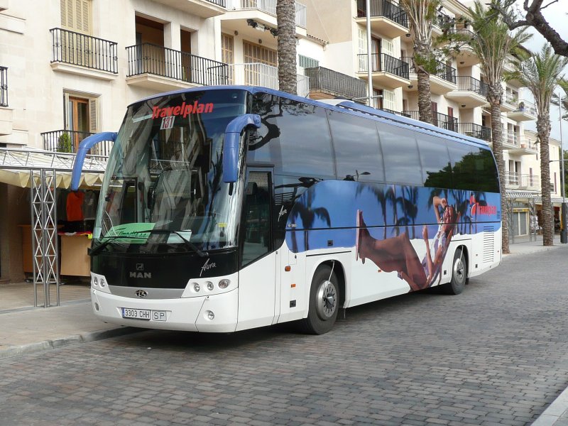 22.11.08,MAN BEULAS Aura der Firma Travelplan Nr.131 in Porto Cristo auf Mallorca.