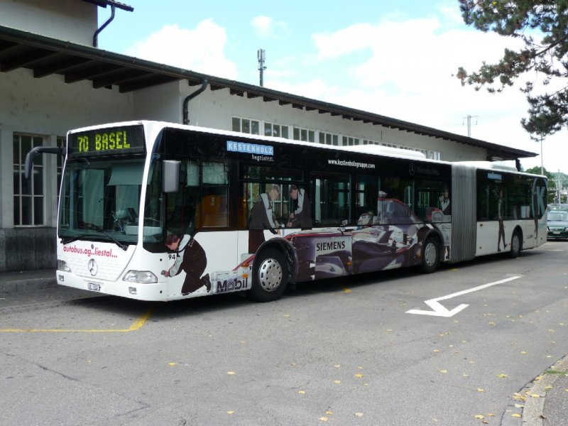 AAGL - Mercedes Citaro Gelenkbus mit Werbung Nr.94 BL 7222 bei der Haltestelle vor dem Bahnhof in Liestal am 03.08.2008