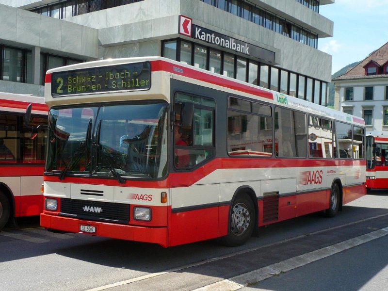 AAGS - NAW Bus  SZ 5007 unterwegs auf der Linie 2 bei der Haltestelle am Postplatz am 08.09.2008