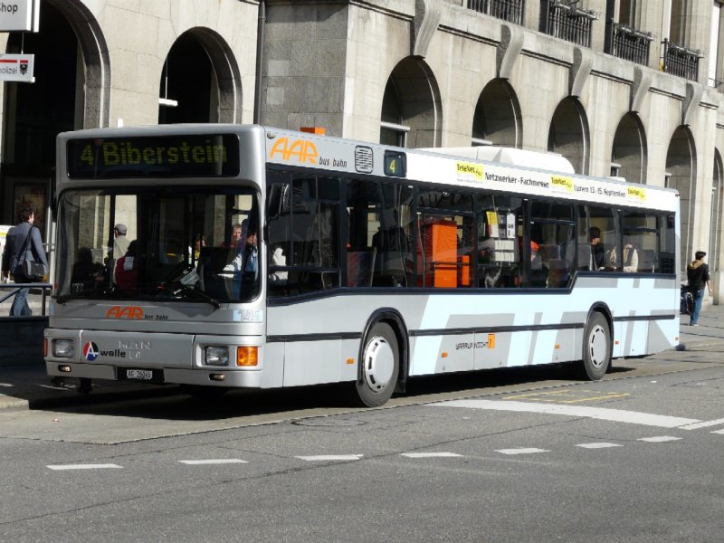 AAR - MAN Bus Nr.145 AG 26045 bei der Haltestelle vor der Hauptpost in Aarau am 24.02.2008