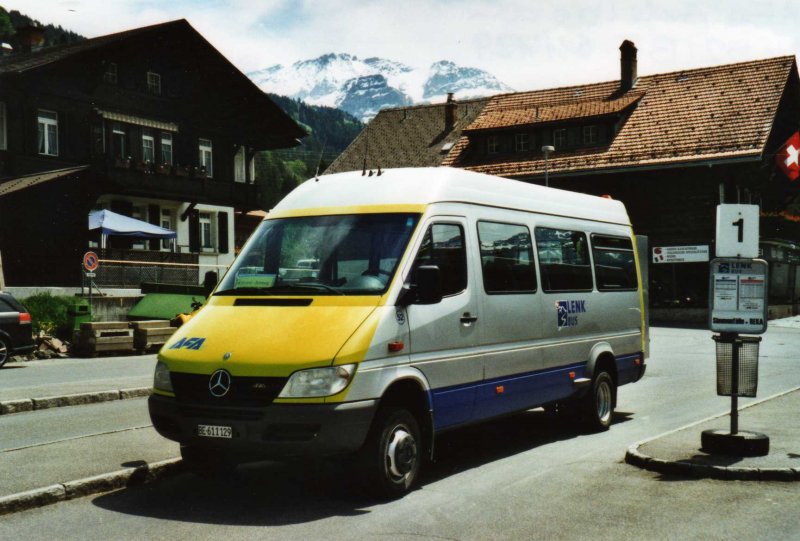 AFA Adelboden (Lenkbus) Nr. 52/BE 611'129 Mercedes (ex ABW Walenstadt) am 17. Mai 2009 Lenk, Bahnhof