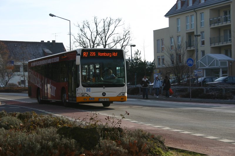 AK-MB 801: ein Bus der Zweibrcker Verkehrsbetrieb auf der R7/226. Er kommt von der Zweibrcker Fachhochschule.