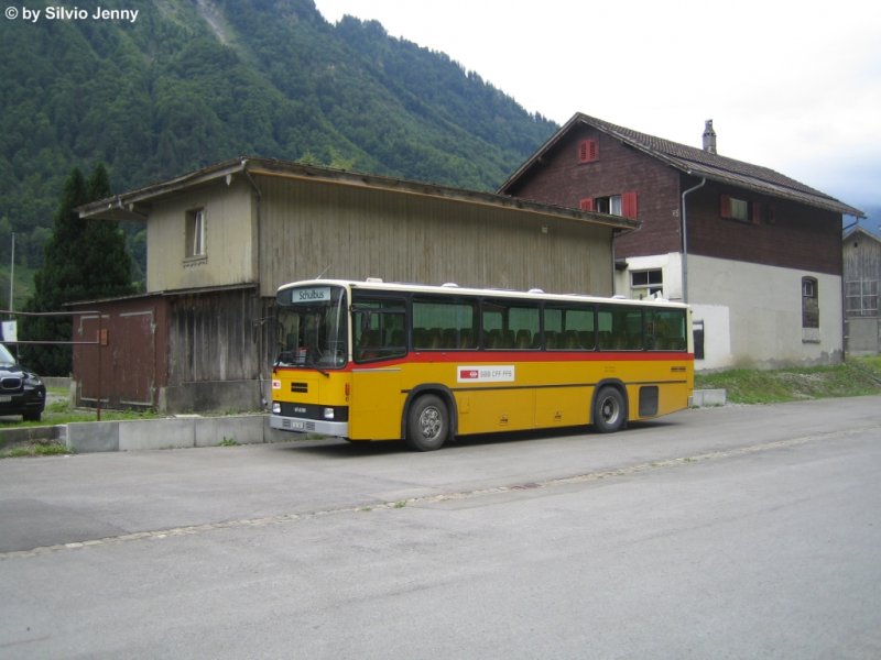Als im Jahre 2001 die Konzession der Linie Bilten - Ziegelbrcke - Filzbach an die SBB ging, musste der Subunternehmer Niederer seine NAW's mit dem SBB-Schriftzug bekleben. Am 13.8.08 war der NAW Nr.5 aber auf der anderen Seite des Kantons, in Linthal im Einsatz