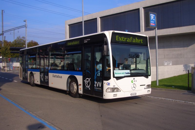Als Shuttle zu den Besucherparkpltzen der WEGA in Weinfelden wurde ein Citaro der VBG eingesetzt. (ZH 661 189). 27.09.2009.