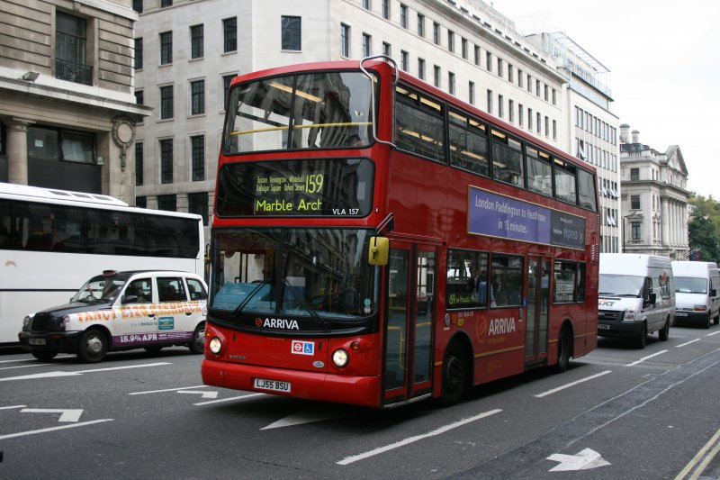 Arriva London South VLA157 (Volvo/Alexander Dennis B7TL, 2005) am 16.10.2007 in der Nhe des Piccadilly Circus. 
