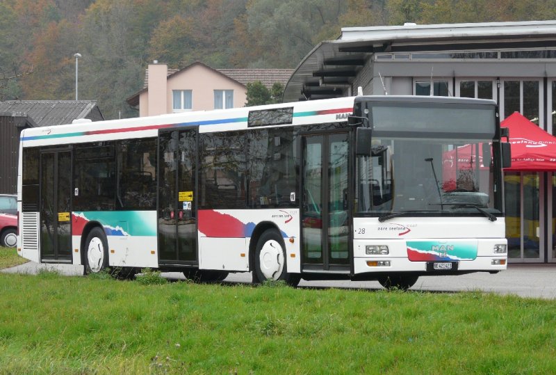 asm - MAN Regiobus Nr.28 BE 421423 vor dem Busdepot im Wangen an der Aare am 27.10.2007