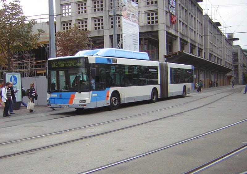 Auf diesem Foto ist ein MAN Gelenkbus zu sehen. Das Foto habe ich am 01.10.2009 am Saarbrcker Hauptbahnhof aufgenommen.