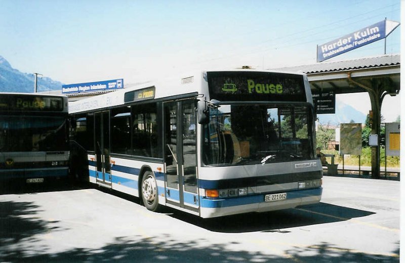 Aus dem Archiv: AAGI Interlaken Nr. 33/BE 221'062 Neoplan am 21. Juni 1998 Interlaken, Westbahnhof