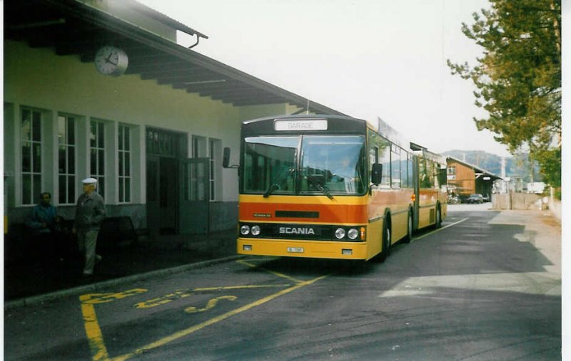 Aus dem Archiv: AAGL Liestal Nr. 85/BL 7265 Scania/FHS am 8. Oktober 1997 Liestal, Bahnhof