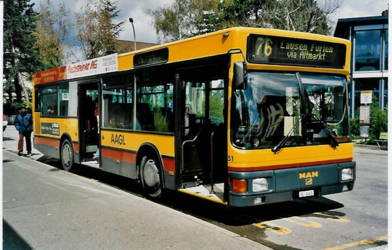 Aus dem Archiv: AAGL Liestal Nr. 51/BL 6443 MAN/Ayats am 19. April 1999 Liestal, Bahnhof