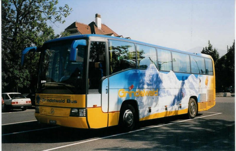 Aus dem Archiv: AVG Grindelwald Nr. 28/BE 376'483 Mercedes O 404 am 8. August 1998 Thun, Seestrasse