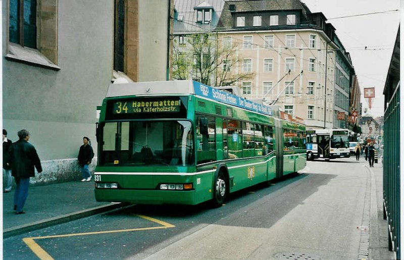 Aus dem Archiv: BVB Basel Nr. 931 Neoplan Gelenktrolleybus am 26. April 1999 Basel, Claraplatz