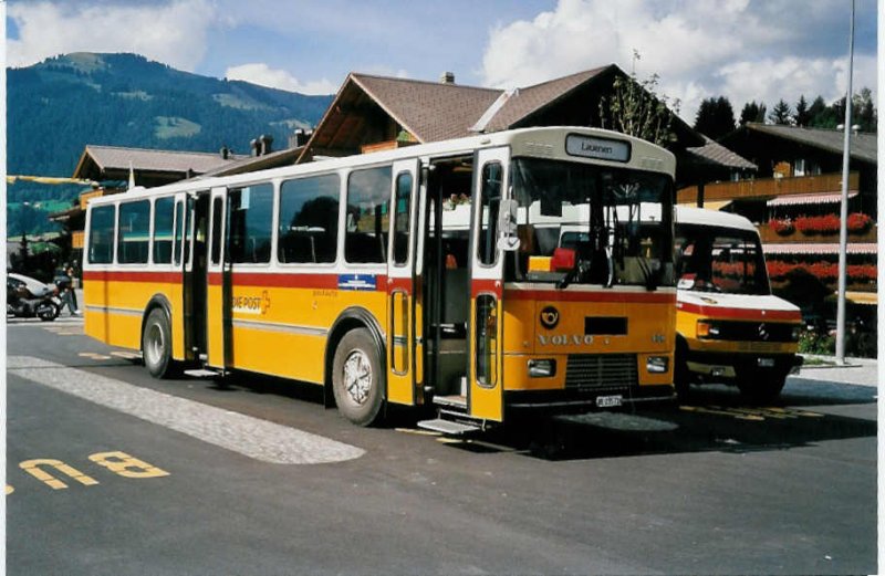 Aus dem Archiv: Kbli, Gstaad BE 235'726 Volvo/Lauber am 29. August 1999 Gstaad, Bahnhof