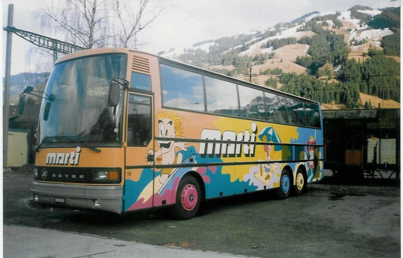 Aus dem Archiv: Marti, Kallnach Nr. 15/BE 102'216 Setra am 1. Mrz 1998 Frutigen, Bahnhof