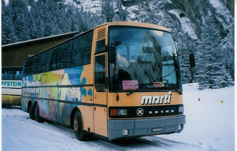 Aus dem Archiv: Marti, Kallnach Nr. 15/BE 102'216 Setra am 12. Januar 1998 Adelboden, Unter dem Birg (Einsatz am Ski-Weltcup von Adelboden)