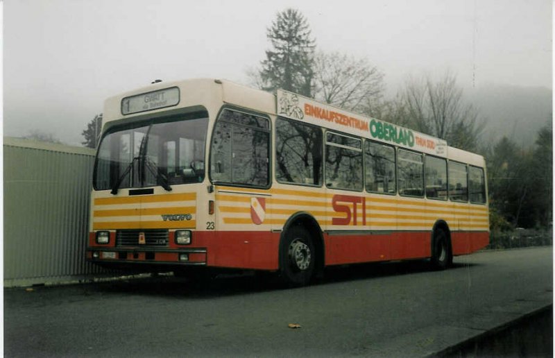 Aus dem Archiv: STI Thun Nr. 23/BE 419'023 Volvo/R&J (ex SAT Thun Nr. 23) am 27. November 1997 Thun, Schifflndte