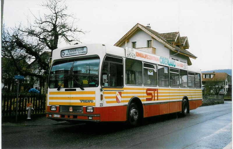 Aus dem Archiv: STI Thun Nr. 23/BE 419'023 Volvo/R&J (ex SAT Thun Nr. 23) am 9. Mrz 1998 Lerchenfeld, Forstweg