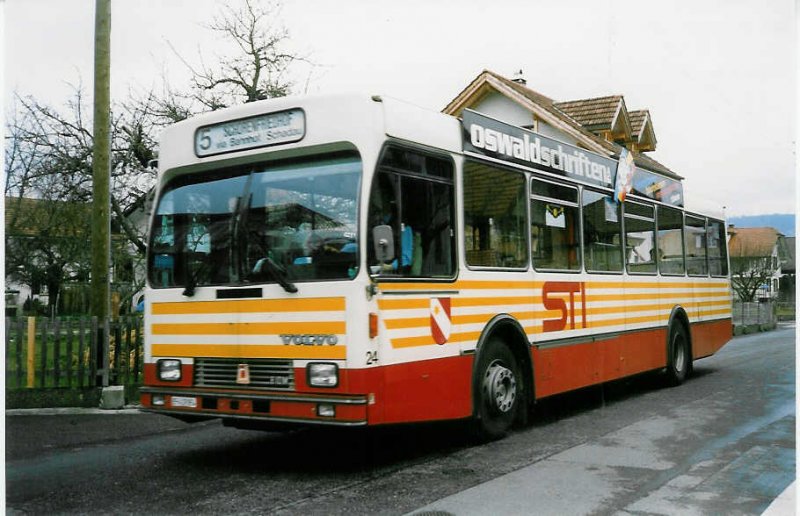 Aus dem Archiv: STI Thun Nr. 24/BE 419'024 Volvo/R&J (ex SAT Thun Nr. 24) am 16. Mrz 1998 Lerchenfeld, Forstweg