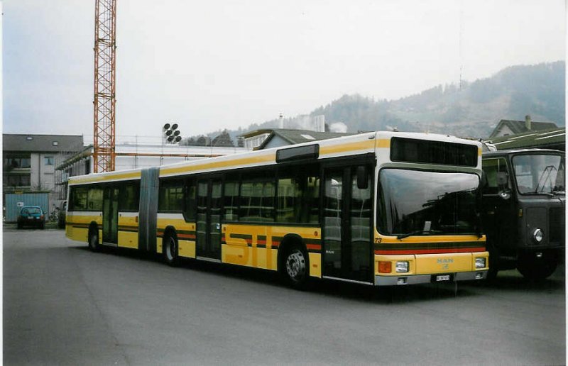 Aus dem Archiv: STI Thun Nr. 73/BE 387'073 MAN am 18. Mrz 1998 Thun, Garage