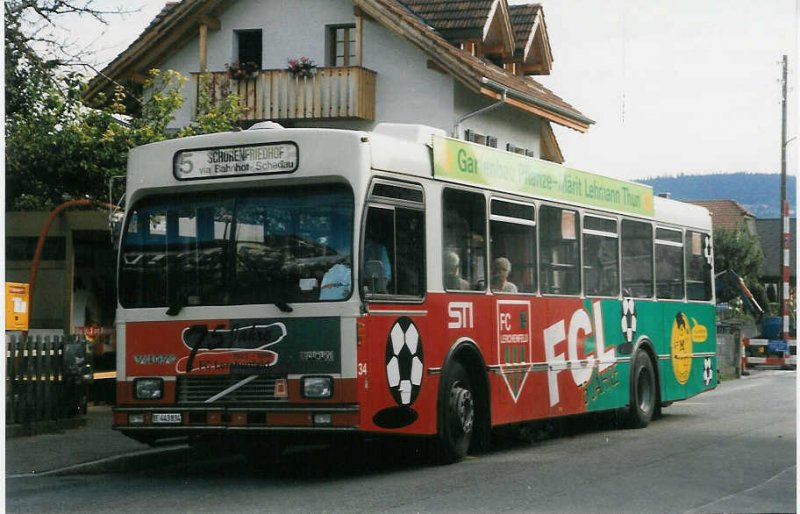 Aus dem Archiv: STI Thun Nr. 34/BE 443'834 Volvo/R&J (ex SAT Thun Nr. 34) am 15. Juli 1998 Lerchenfeld, Forstweg (mit Vollwerbung zum 75-jhrigen Jubilum des FC Lerchenfeld)