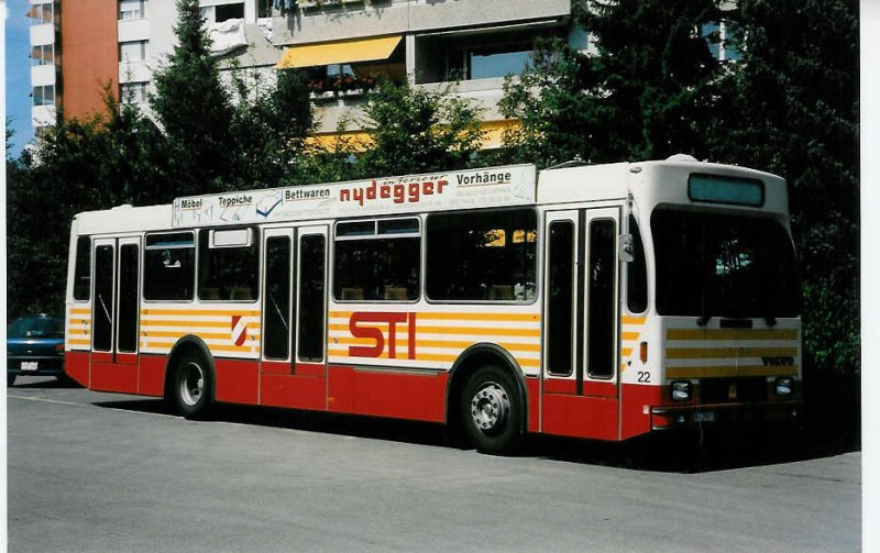 Aus dem Archiv: STI Thun Nr. 22/BE 419'022 Volvo/R&J (ex SAT Thun Nr. 22) am 10. August 1998 Thun, Garage