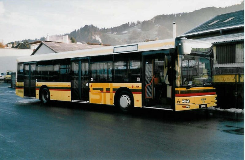 Aus dem Archiv: STI Thun Nr. 77/BE 274'177 MAN am 3. Dezember 1999 Thun, Garage