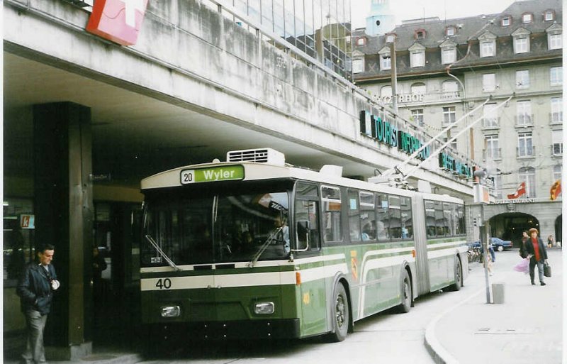 Aus dem Archiv: SVB Bern Nr. 40 FBW/R&J Gelenktrolleybus am 10. Oktober 1998 Bern, Bahnhof