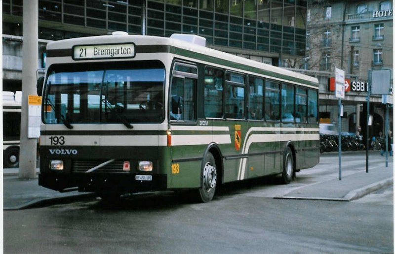 Aus dem Archiv: SVB Bern Nr. 193/BE 451'193 Volvo/Gangloff am 1. Mrz 1999 Bern, Bahnhof