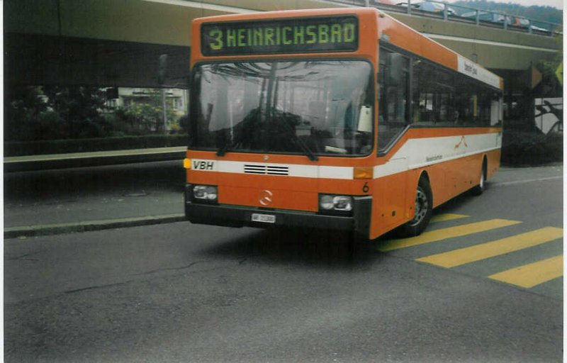 Aus dem Archiv: VBH Herisau Nr. 6/AR 21'300 Mercedes O 405 am 8. Oktober 1996 Herisau, Bahnhof