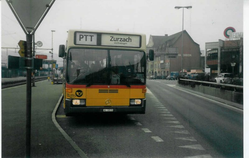 Aus dem Archiv: Voegtlin-Meyer, Brugg 72/AG 30'579 Mercedes O 405 am 7. Februar 1998 Brugg, Bahnhof
