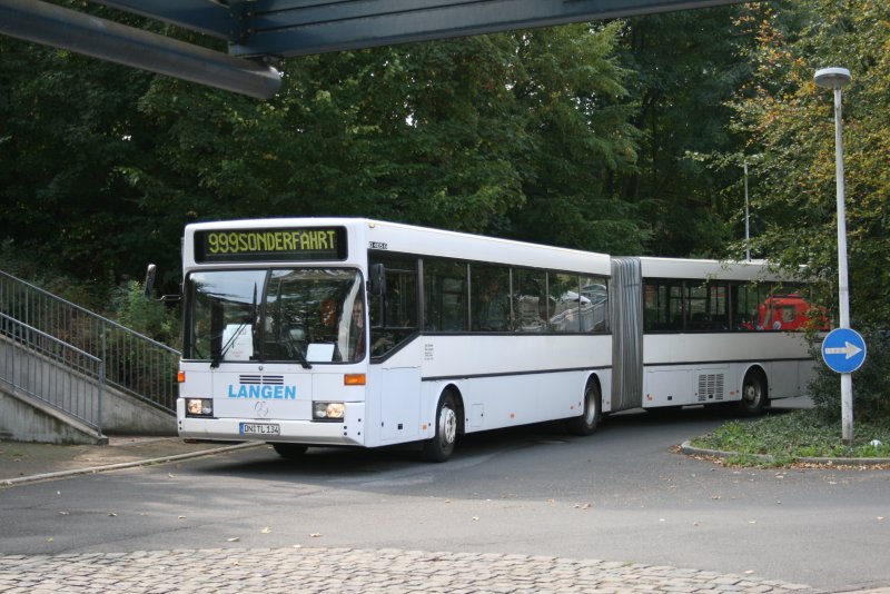 Auto Langen DN TL 134 aus Jllich als  SEV auf der S6 zwischen Ratingen Hsel und Dsseldorf Raht am 20.9.2009.