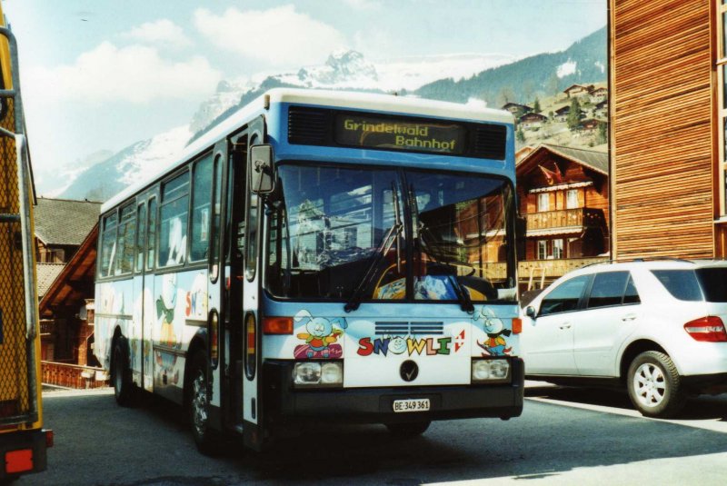 AVG Grindelwald Nr. 20/BE 349'361 Vetter am 5. April 2009 Grindelwald, Garage (Snowli-Bus)