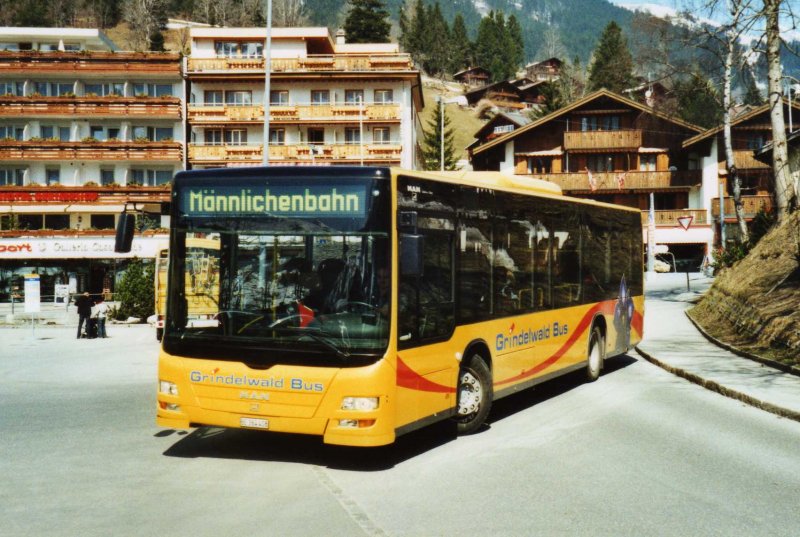 AVG Grindelwald Nr. 24/BE 364'408 MAN am 5. April 2009 Grindelwald, Bahnhof