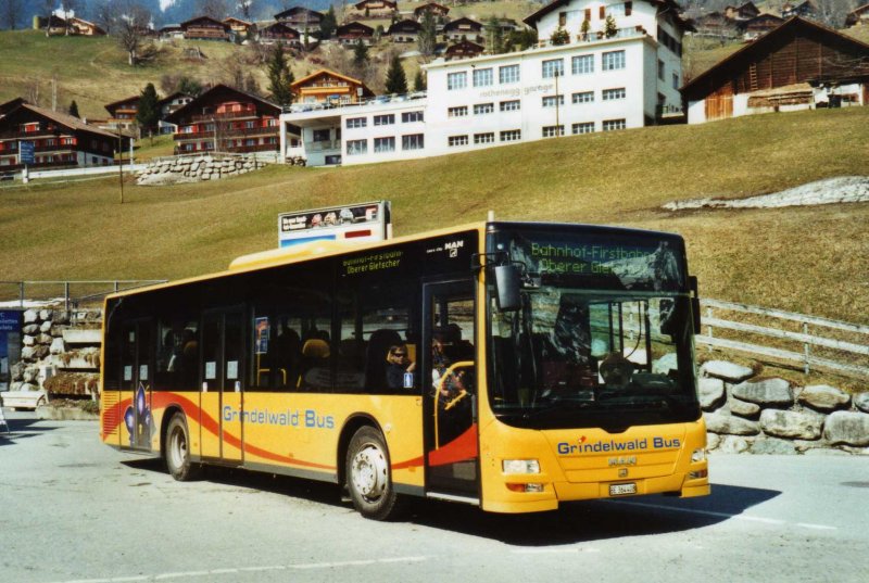 AVG Grindelwald Nr. 24/BE 364'408 MAN am 5. April 2009 Grindelwald, Mnnlichenbahn