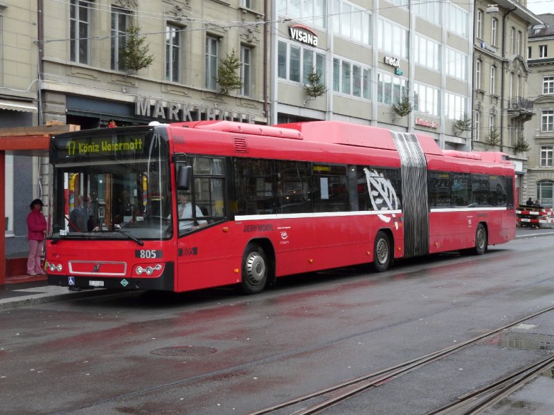 Bern Mobil - Erdgas Volvo 7700 Gelenkbus Nr.805 BE 612805 unterwegs zum Bahnhof Bern eingeteilt auf der Linie 17 nach Kniz Weiermatt am 09.12.2007