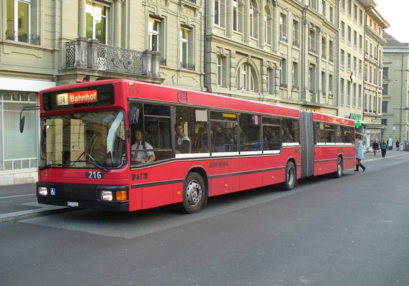 Bern Mobil - MAN Gelenkbus Nr.216 BE 513216 unterwegs auf der Linie 14 zum Bahnhof am 18.02.2008