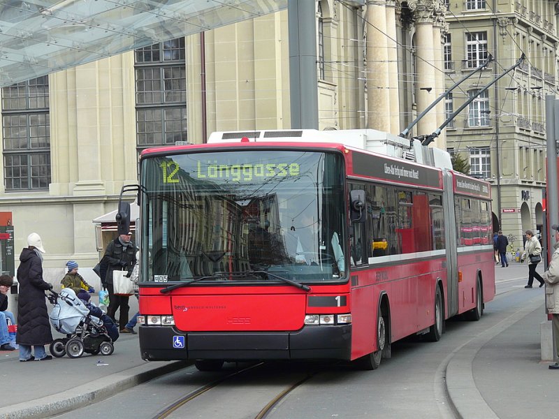 Bern Mobil - NAW Trolleybus Nr.1 unterwegs auf der Linie 12 in Bern am 28.12.2008