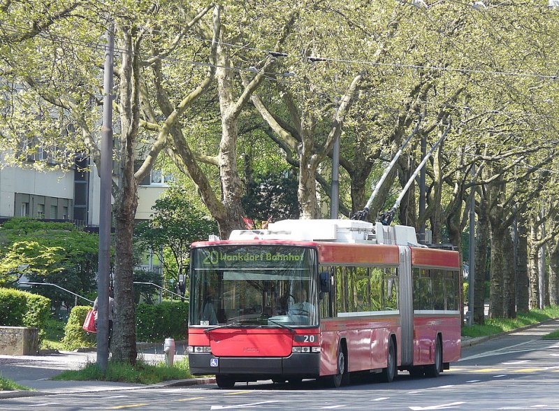 Bern mobil - NAW Trolleybus Nr.20 unterwegs auf der Linie 20 am 03.05.2009