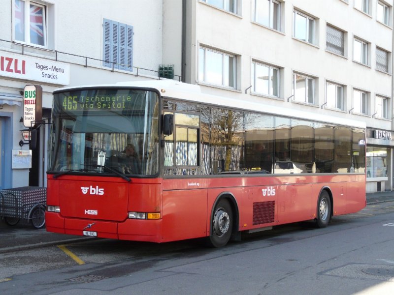 bls Bus - Volvo Nr.22  BE 593 bei der Haltestelle neben den Bahnhof von Burgdorf am 29.03.2008