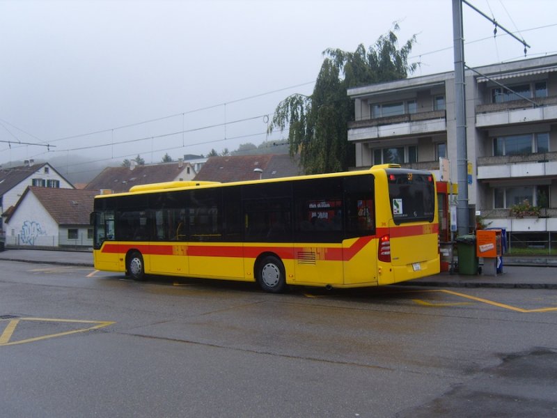 BLT Mercedes Citaro Facelift Nr. 70 (2008) im Herbst 2009 in Bottmingen. Zu diesem Zeitpunkt trug der Bus noch die interne Nr. 74, später wurde er zur Nr. 70 umnummeriert, während neue Citaro Facelift mit Jahrgang 2009 die Nummern 74-80 erhielten. 