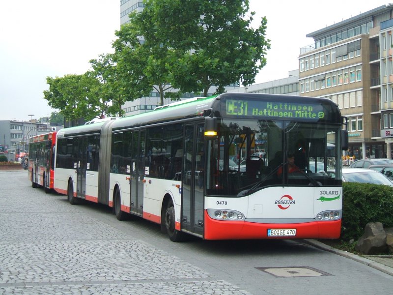 Bogestra Linie CE31 Niederflurwagen Solaris Urbino 18 kurz vor der Bereitstellung Bochum Hbf. nach Hattingen Mitte. 