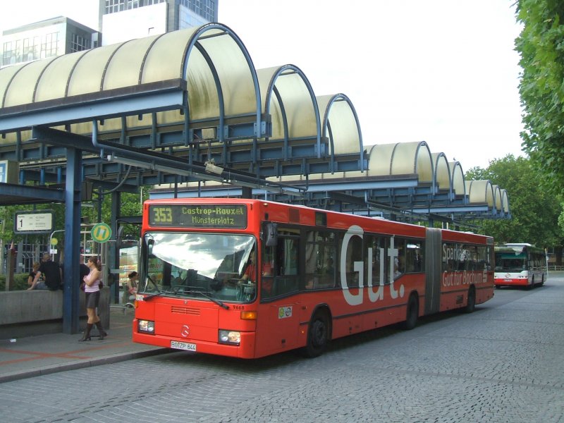 Bogestra Mercedes Niederflurwagen Linie 353 von Bochum Hbf. 
nach Castrop Rauxel-Mnsterplatz