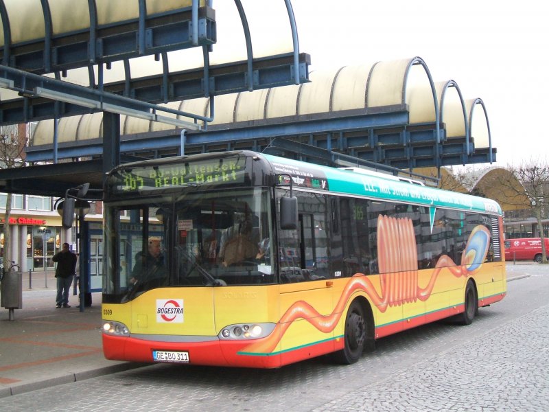 Bogestra ,Wagen 0309 ,Linie 365 , Solaris Urbino 12,
Werbeträger von   ELE Strom und Erdgas tanken Sie richtig .
(14.12.2007)