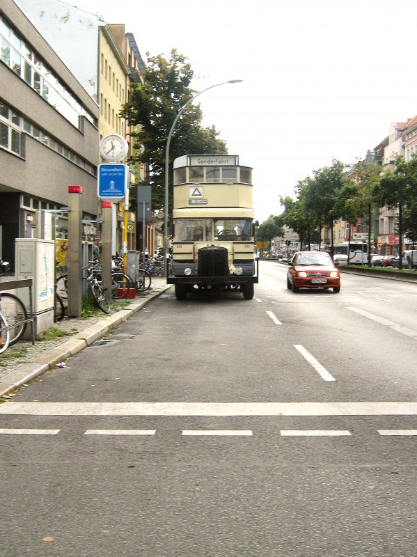 Bsing-Doppeldeckerbus in der Seestrasse, 7.9.2008