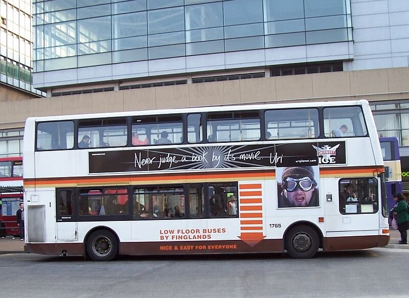 Bus 1765 im April 2005 in Manchester City